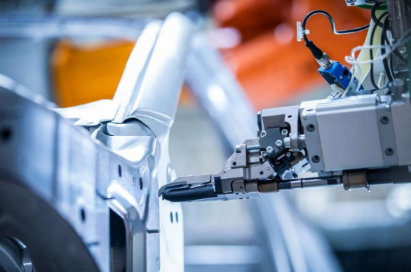 1676459138271705.png 從無人問津到世界矚目,“小破球”的成功故事也在民族顯示領域上演!